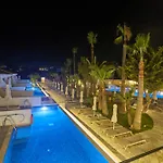 Bohemian Gardens 4*