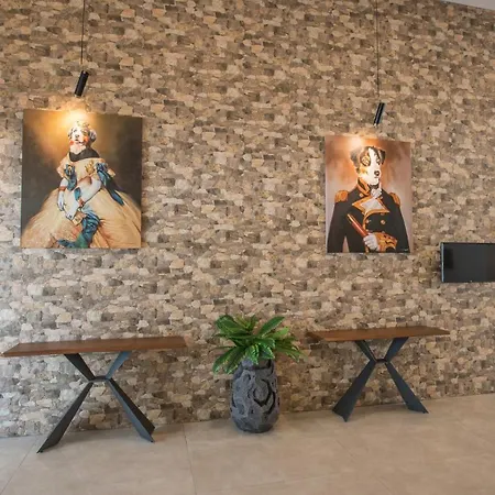 Bohemian Gardens فندق بروتاراس