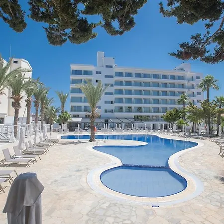 Bohemian Gardens Hotel Protaras