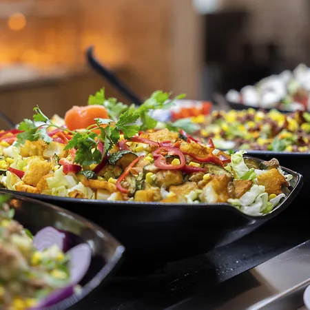 Bohemian Gardens فندق بروتاراس