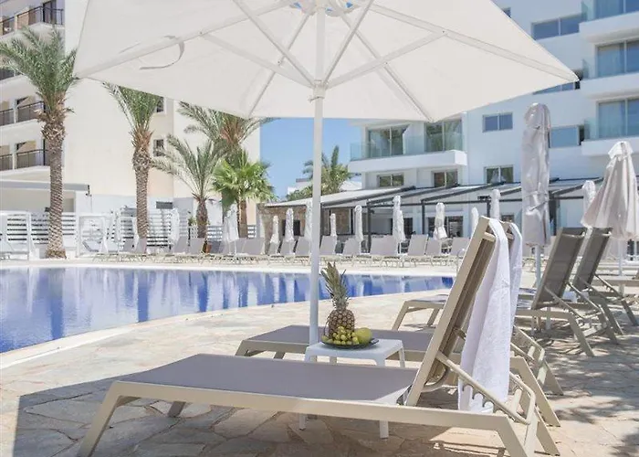 Bohemian Gardens 4* بروتاراس