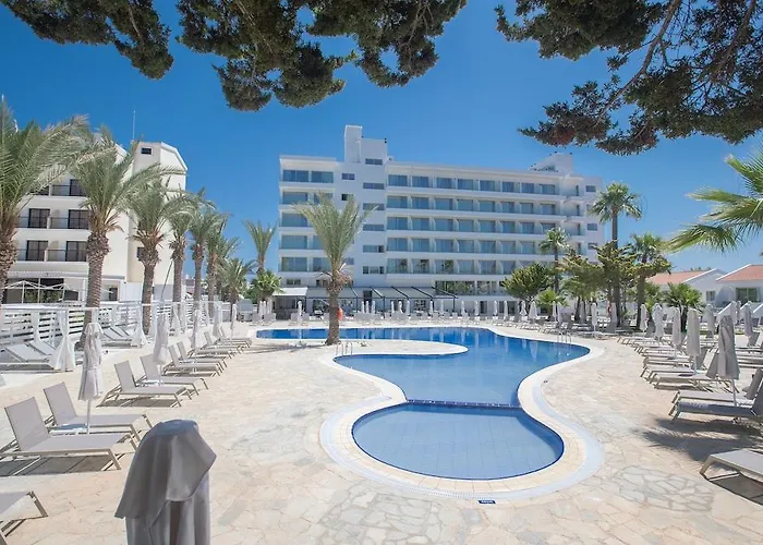 Bohemian Gardens فندق بروتاراس