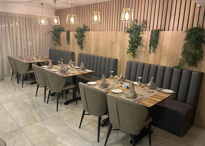 Bohemian Gardens فندق بروتاراس