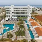 Bohemian Gardens Hotel 4*