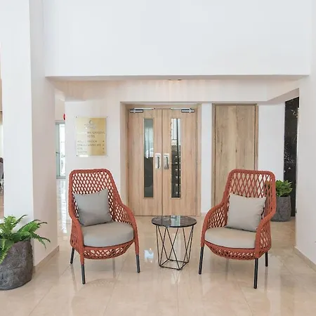 Bohemian Gardens ホテル 4*