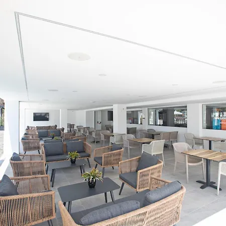 Bohemian Gardens ホテル 4*