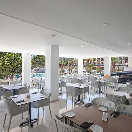 Bohemian Gardens 4* プロタラス