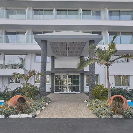 Bohemian Gardens 호텔 4*