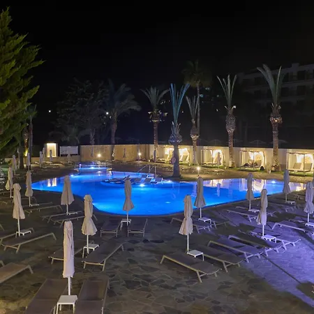 Bohemian Gardens Hotel