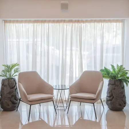 Bohemian Gardens 4*