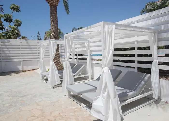 Ξενοδοχείο Bohemian Gardens Πρωταράς