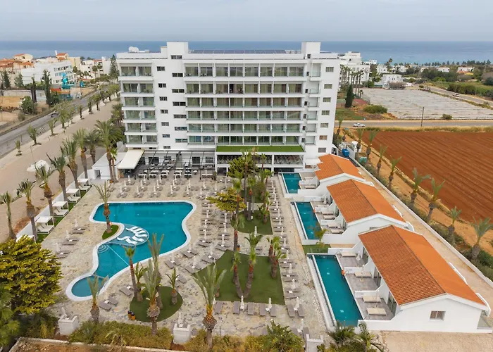 Bohemian Gardens Ξενοδοχείο 4*